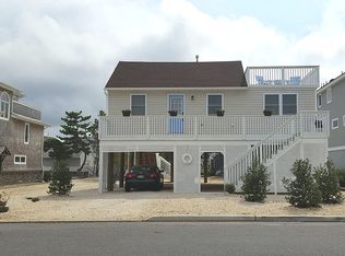 342 N 9th St, Surf City, NJ 08008