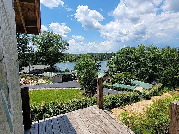2nd image of 377 Arrowhead Dr
