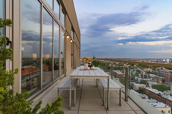 Sold by Compass | media 31