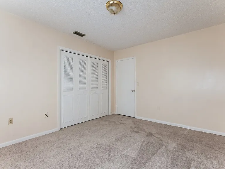 620 Emerald Ave #1 — Photo 17