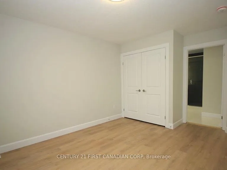 2269 Southport Cres #UPPER — Photo 19