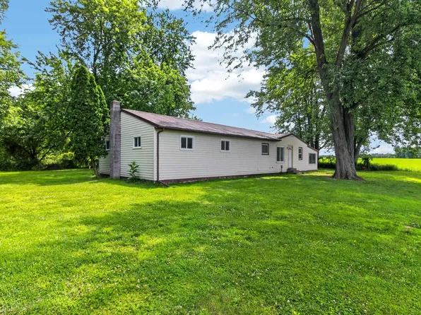 4632 Queen Rd, Plymouth, IN 46563