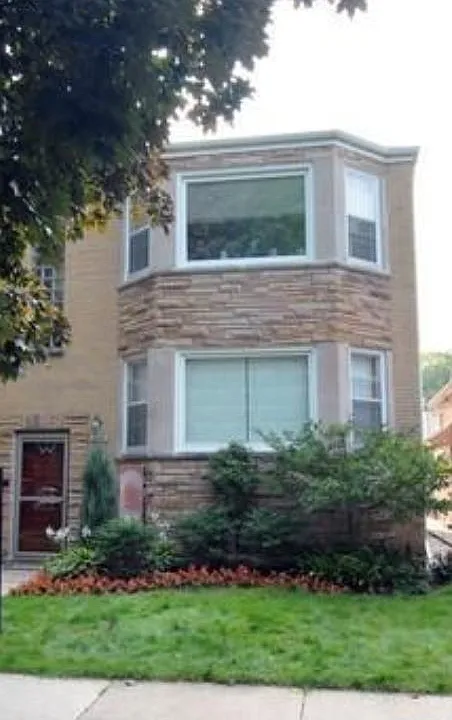 6116 N Meade Ave #2