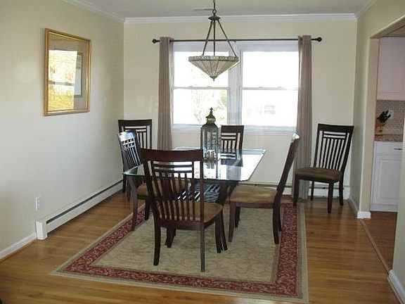 Dining Room - Has hardwood flooring
