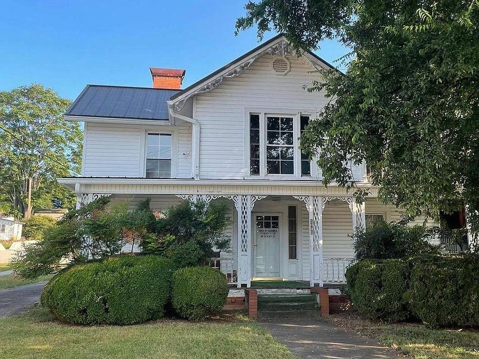 1st image of 108 W Main St
