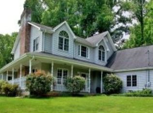 105 Hidden Valley Rd, Johnson City, TN 37601