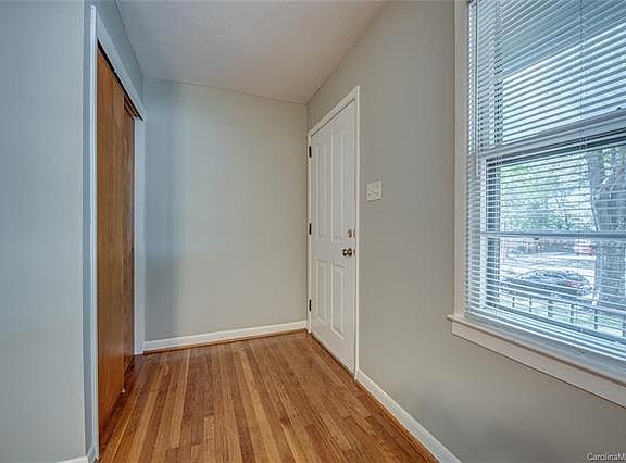 5th image of 1330 Lynhurst Dr