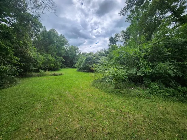 32885 Lexington Ave, De Soto, KS 66018