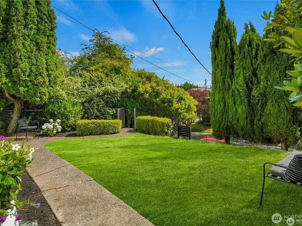 2353 Federal Avenue E, Seattle, WA 98102