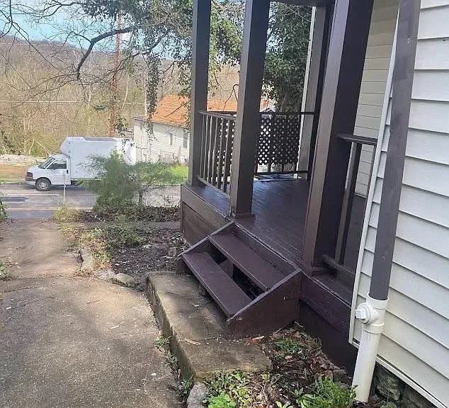 4570 Hamilton Ave — Photo 3