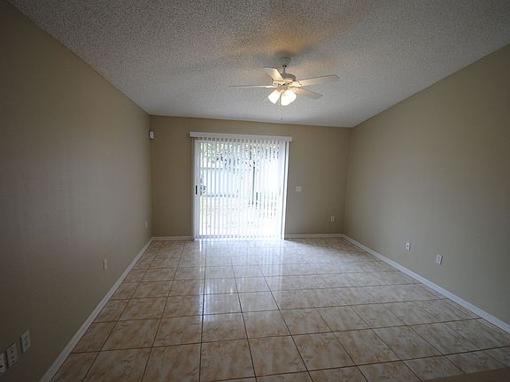 4th image of 228 Curtis Ave