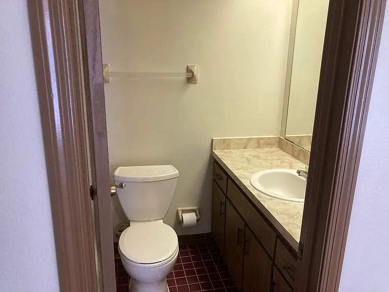 356 Cocoa Ct — Photo 8