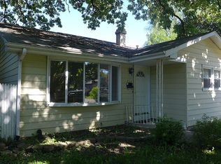 213 Kenwood Dr, Round Lake Park, IL