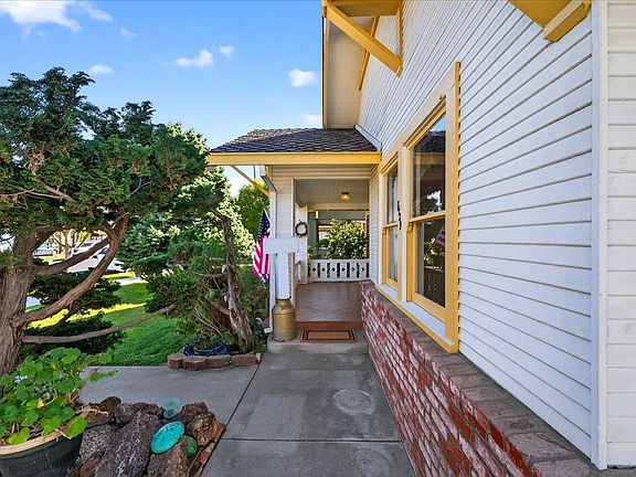 3rd image of 7429 Alexander St