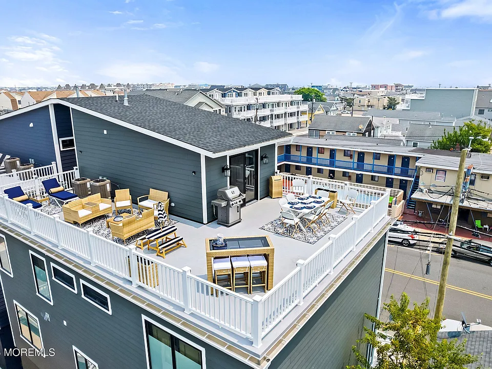 1011 W Central Ave