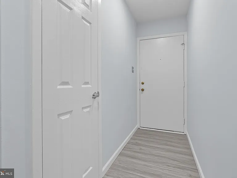 604 Woodhollow Dr — Photo 10