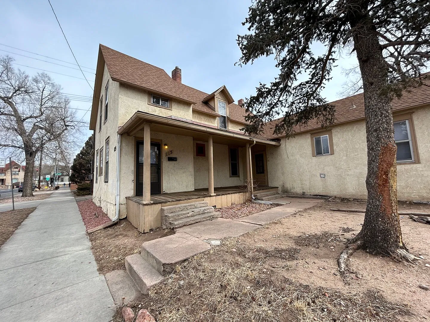 4 bedroom, 2 bath home on west side of Colorado Springs — Photo 1