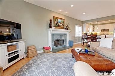 5th image of 523 N Juanita Ave #A
