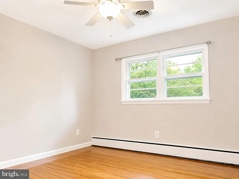 2271 Providence St — Photo 9