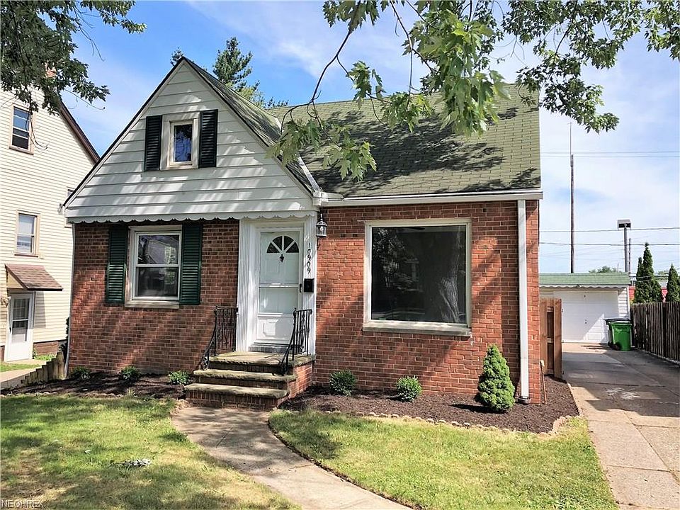 1st image of 10909 Elmwood Ave
