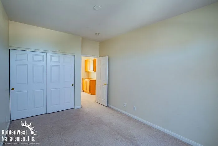 9776 Floweret Ave — Photo 15