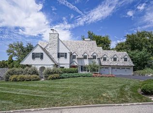 2831 Ambleside Pl, Cincinnati, OH 45208