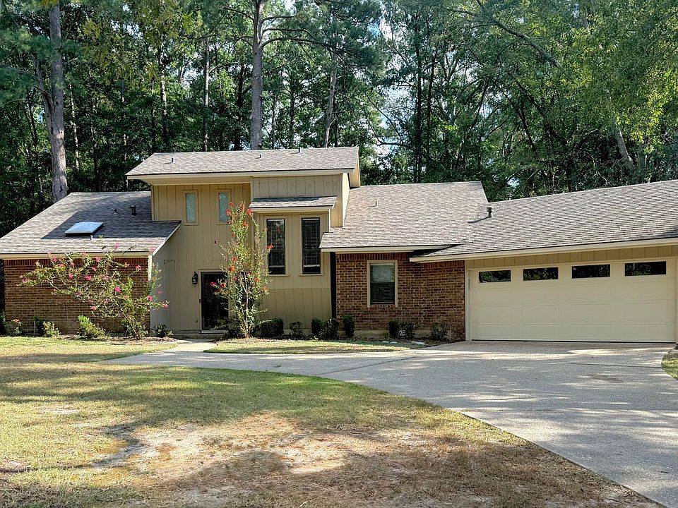 1st image of 1002 Chase Ln
