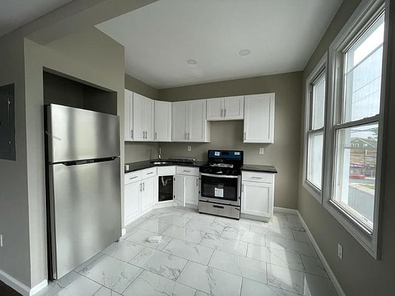 2nd image of 325 Renner Ave Floor 3