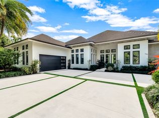 790 Lake Dr, Vero Beach, FL 32963