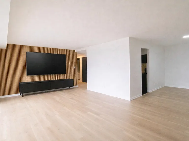 16400 N Park Dr #600 — Photo 2