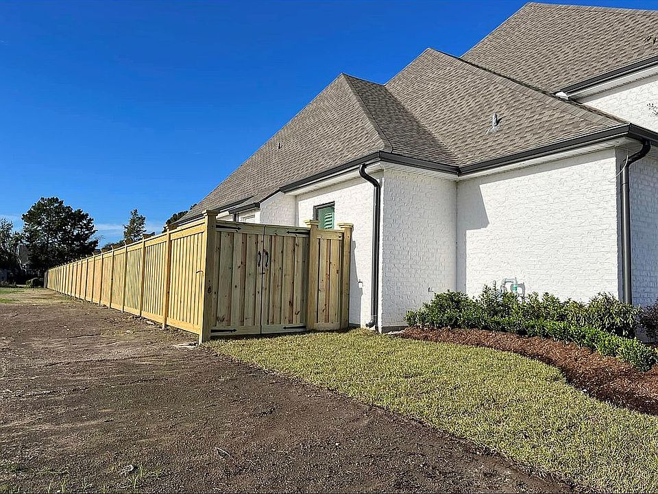 2nd image of 305 Independence Dr