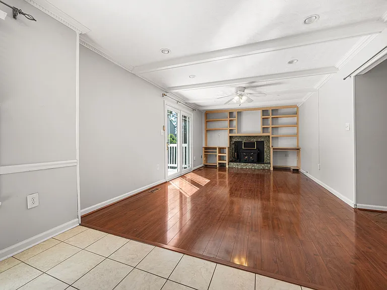 222 Apple Blossom Ct — Photo 9