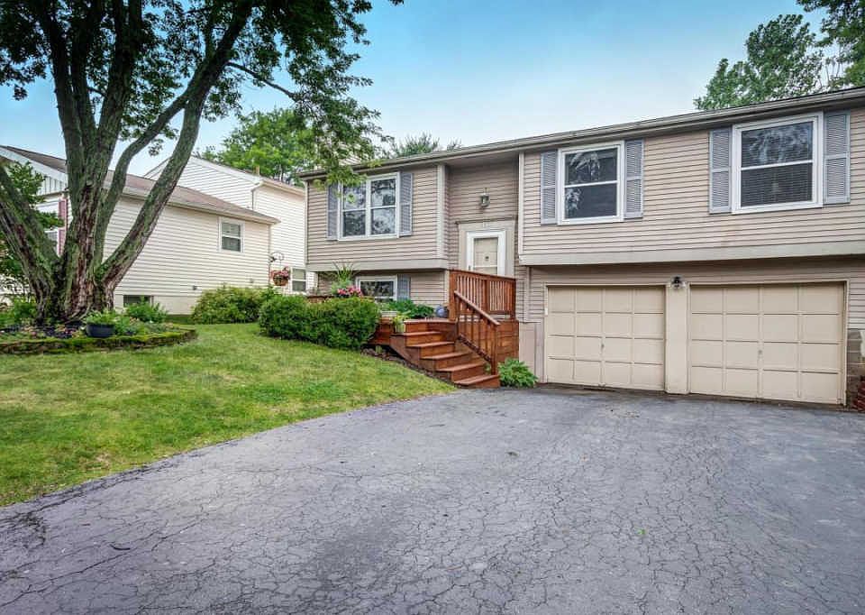 1st image of 8825 Minturn Ct