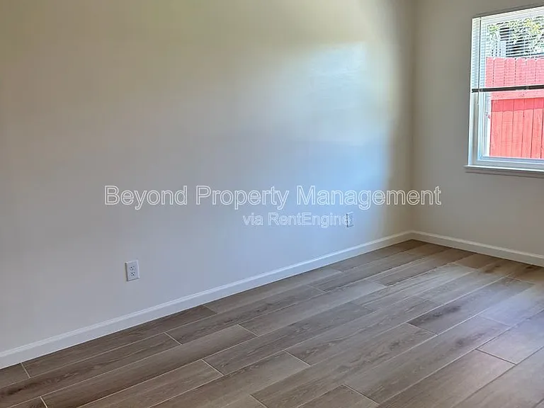 3153 Mandan Way — Photo 5