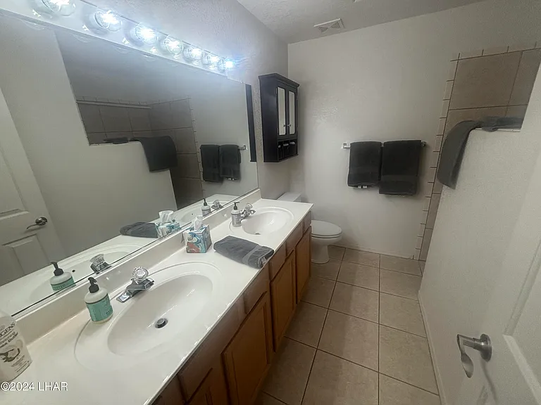 140 Lafayette Ln — Photo 15