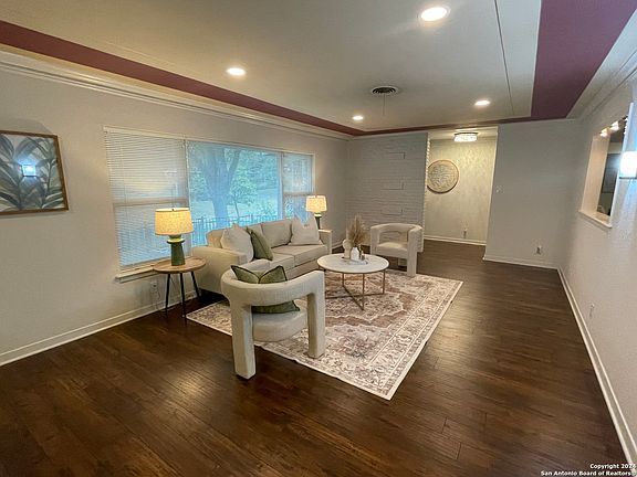 4th image of 622 WYNDALE ST