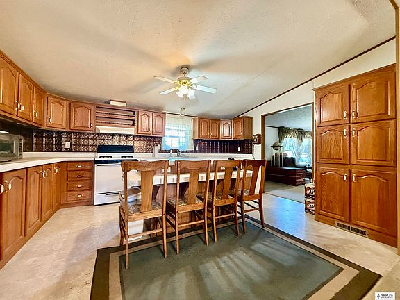 4th image of 3809 NW Ebony Ct
