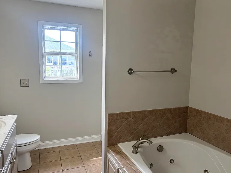 3353 Fair Oaks Cir — Photo 15
