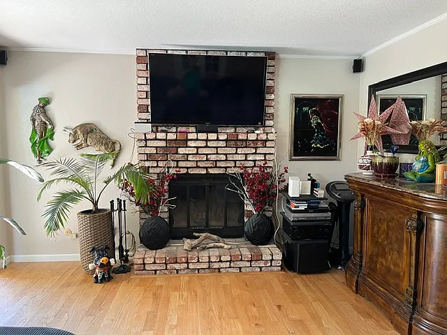 150 Moll Dr — Photo 5