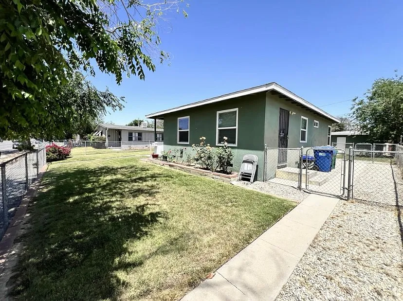 45308 10th St W — Photo 3
