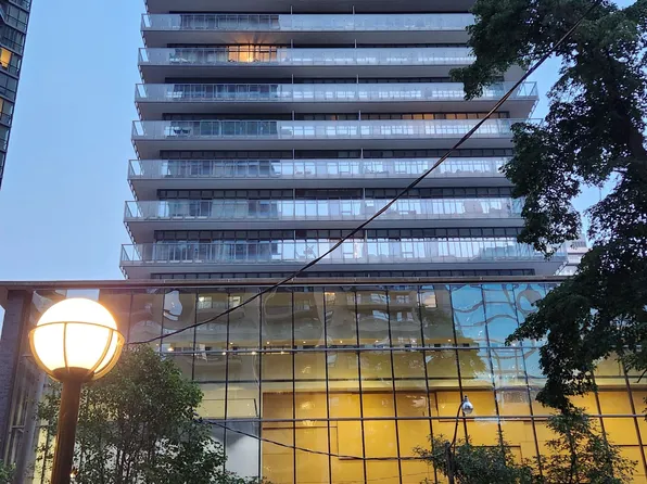 33 Charles St E, Toronto, ON
