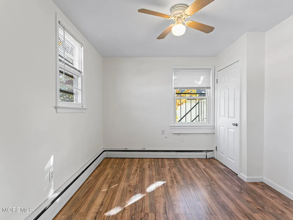 114 Chestnut Ave #2B