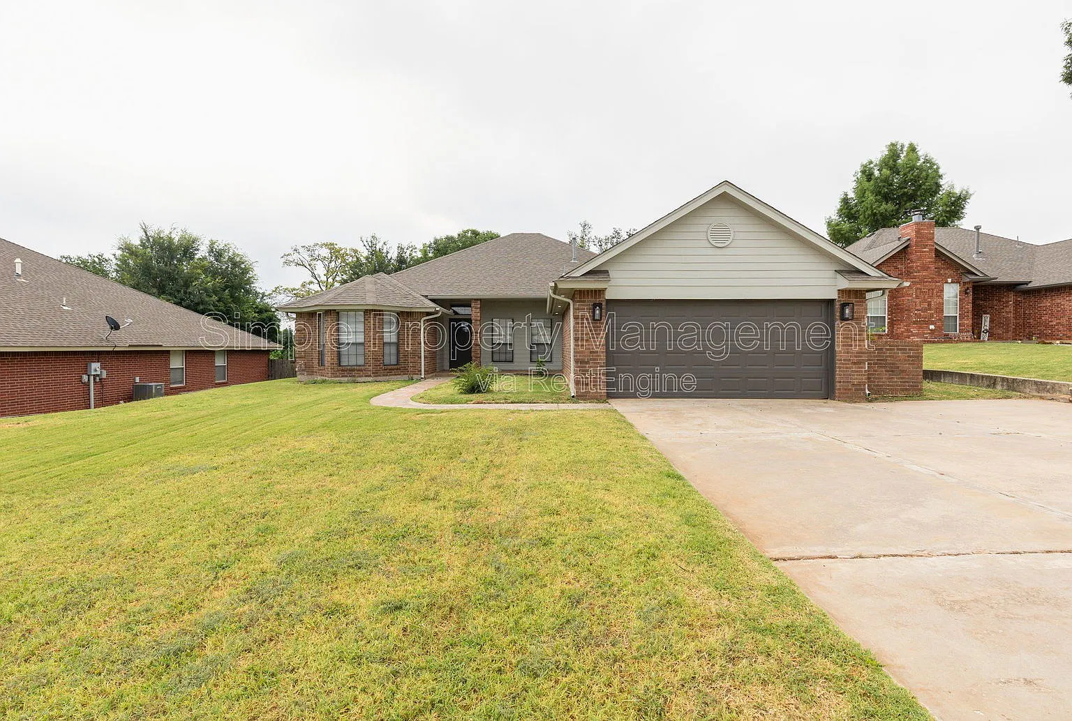 3 bed, 2.0 bath, 2082 sqft, $1,950 — Photo 1