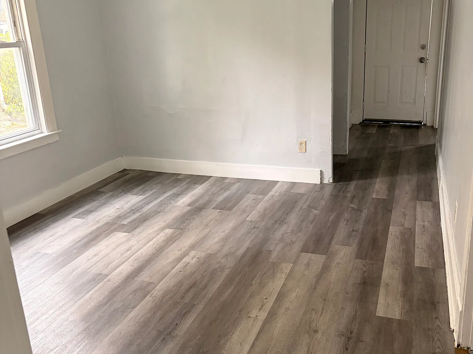 3 bed, 1000 sqft, $1,400 — Photo 3