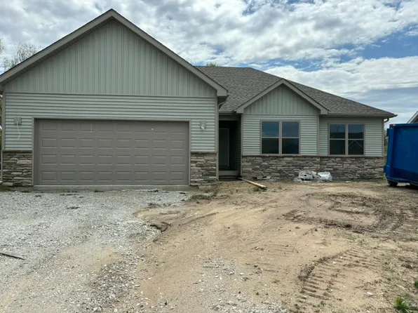 3465 N Pointe Ave, Terre Haute, IN 47805
