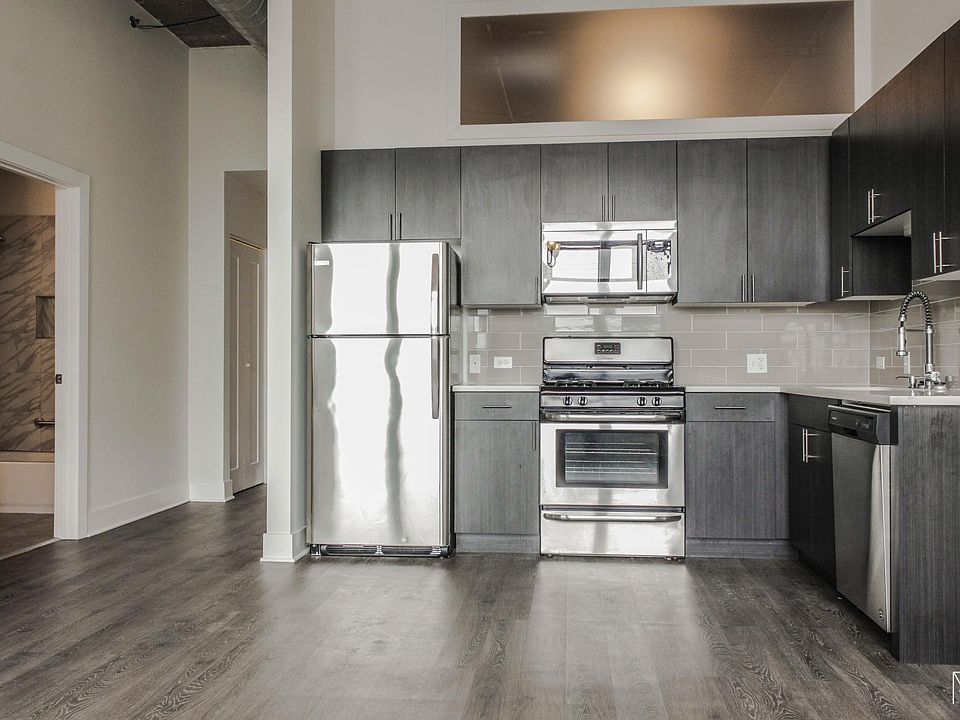 1st image of 2037 S Michigan Ave #602