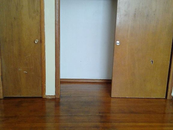 5th image of 513 N 2nd St APT 1