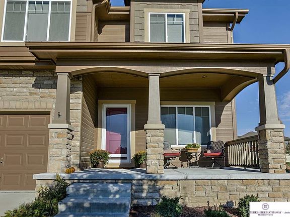 2nd image of 6820 Park Crest Dr
