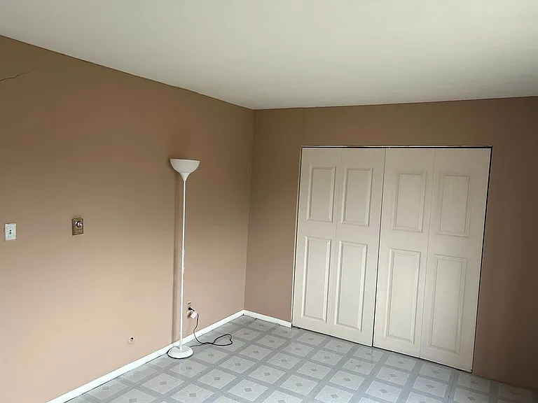 547 Ashland Ave — Photo 13