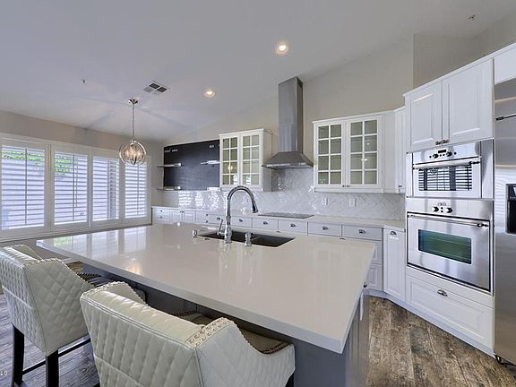 Kitchen 02
